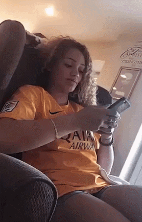 24757f0fc1df9d7a3affee1c9733070b.gif